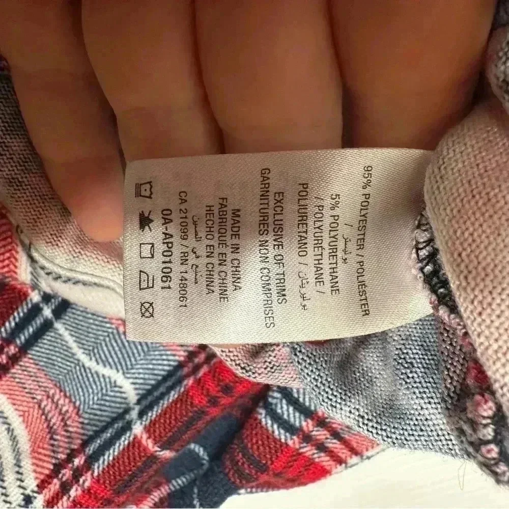 Ardene Button-Up Shirt Plaid white, Red, & Black Size Large - Picture 9 of 16